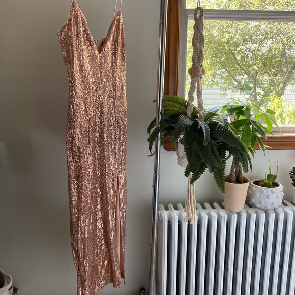 Rose Gold Sequins Midi Slit Dress Size Small - Picture 4 of 4